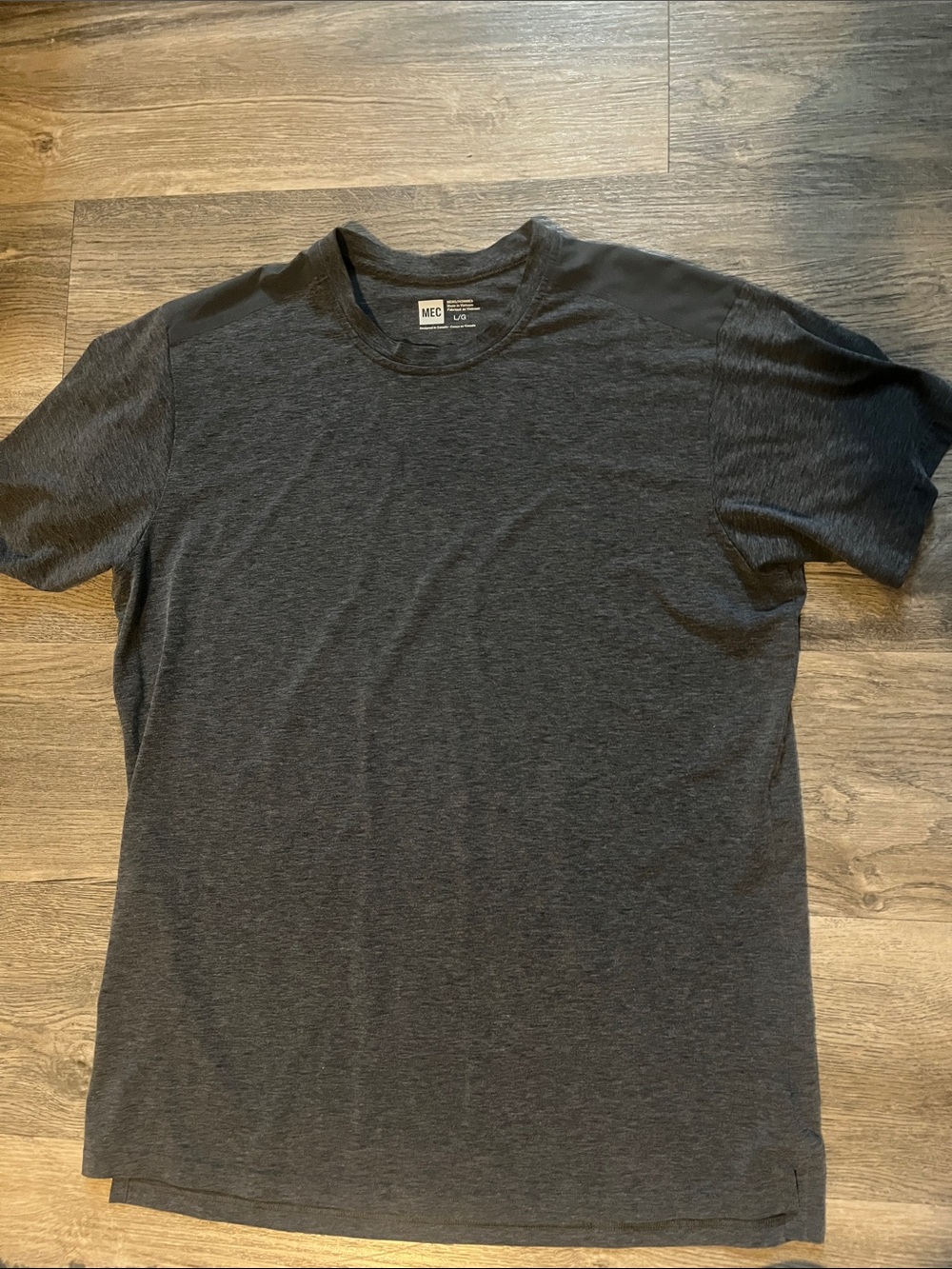 MEC Men's Short Sleeve Crew Tee - Dark Charcoal
